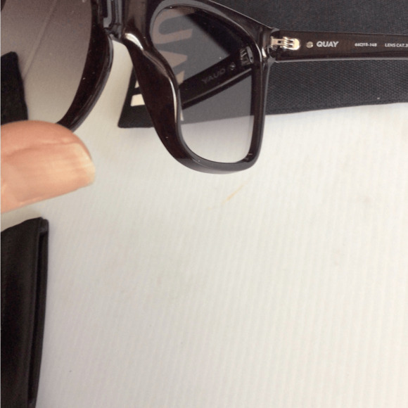 NEW ! Rare Quay Australia After Party Sunglasses chocolate berry